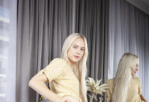 Ukrainian blonde model Miss Nikki Hill fingers her pussy for us in VR
