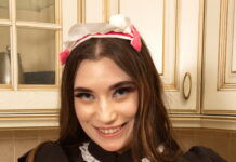 POV Sex With Elise Moon As A Maid In The Kitchen