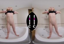 Thumbelina Masturbates In Shower Fly On The Wall VR180