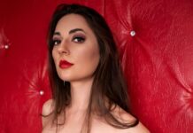Elise Vivienne – Watch But Don’t Touch