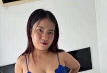 Cute 18year Old Asian BIG Bouncing Boobs