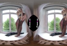 Margarita Young Teen Virtual 3D Strip On The Window