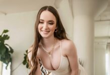 Deepthroat Blowjob with Hazel Moore